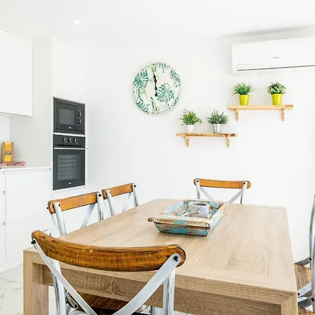 Torre Yago Deluxe 1-2 Levante *